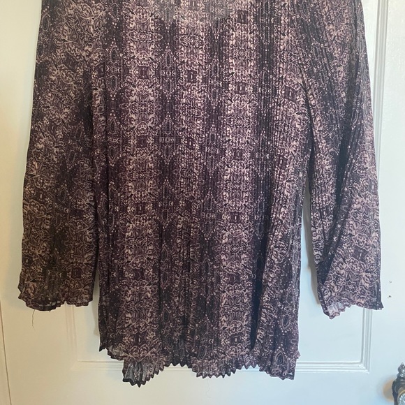 Knox Rose tunic - Picture 2 of 3